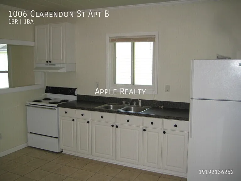 1006 Clarendon St #B — Photo 3