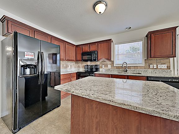 4th image of 3206 Gaslight Ln
