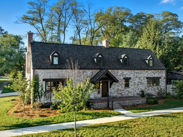 522 Napoleon St, South Bend, IN 46617