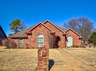 2 Brentwood Pl, Shawnee, OK 74804
