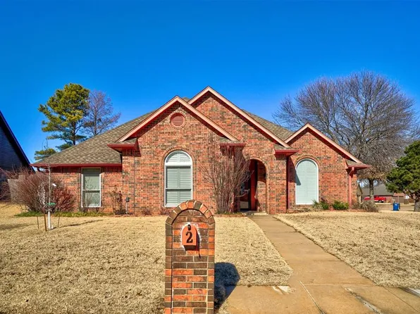 2 Brentwood Pl, Shawnee, OK 74804