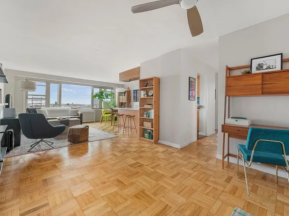 900 W 190th St APT 8G, Manhattan, NY 10040