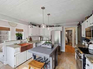 202 Oak St, Excelsior, MN 55331