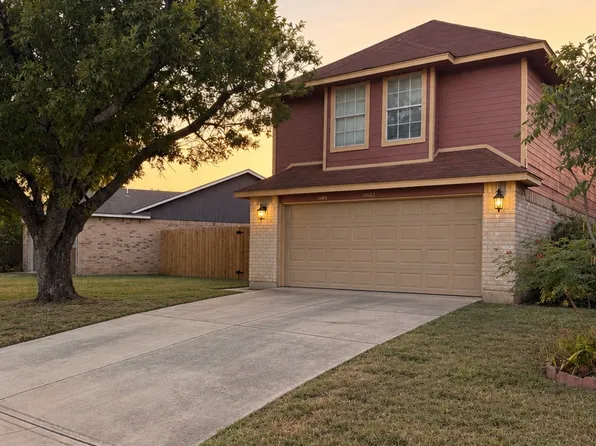 11343 Hatchet Pass Dr, San Antonio, TX 78245