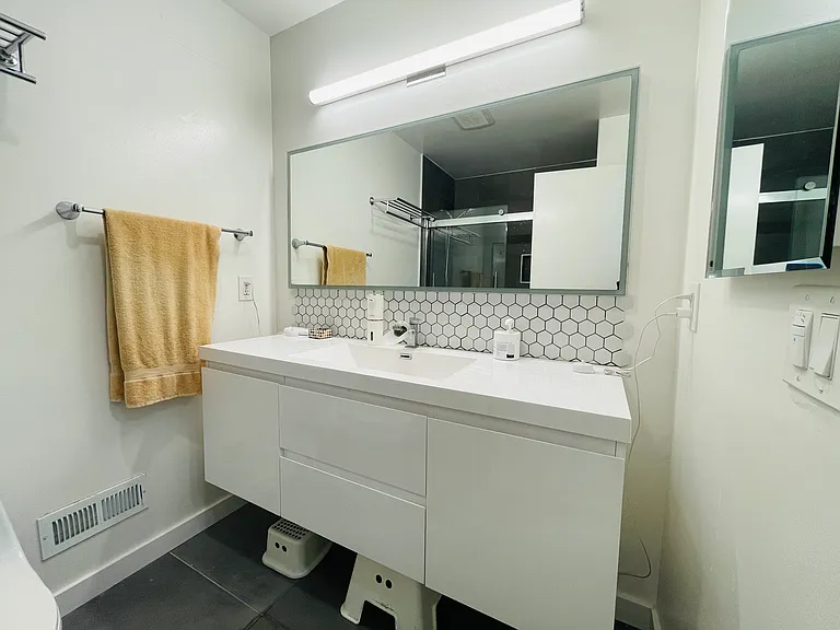 3373 Payne Ave #3 — Photo 6
