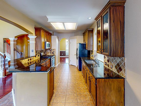 3rd image of 1019 Twin Terrace Ct