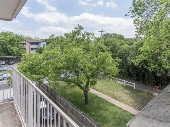 2220 Leon St APT 202, Austin, TX 78705