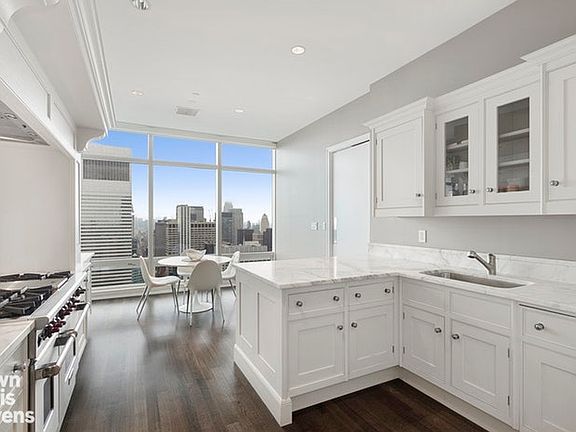 3rd image of 151 E 58th St APT 47D