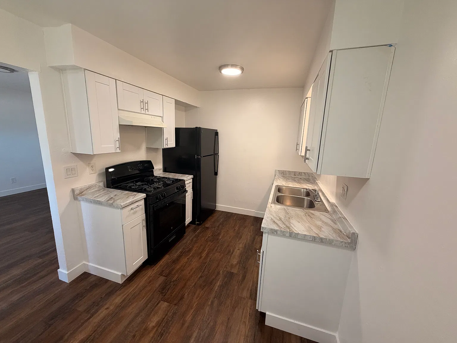 812 Delaware St — Photo 2