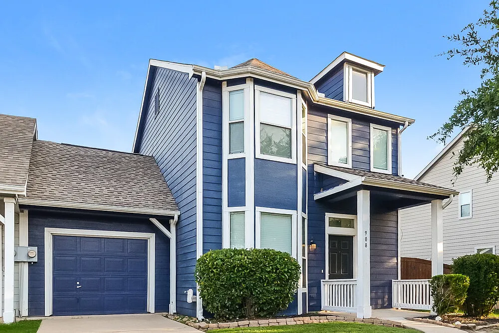 2 bed, 2.5 bath, 1249 sqft, $2,025 — Photo 4