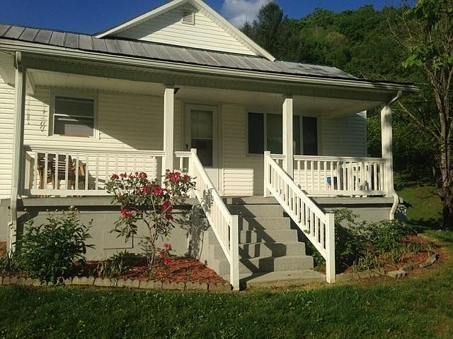 1st image of 160 Alpha St