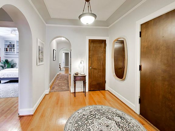 4th image of 530 Washington Blvd APT 3W
