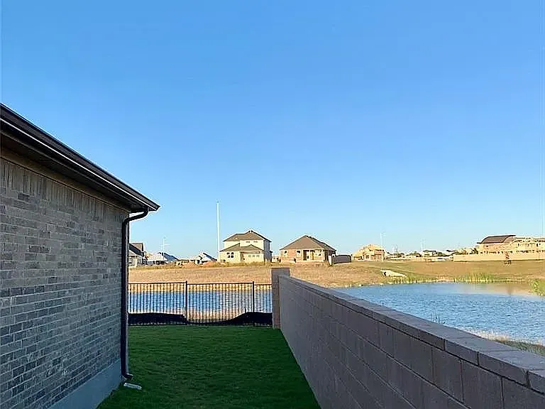 17320 Crowndale Dr — Photo 13