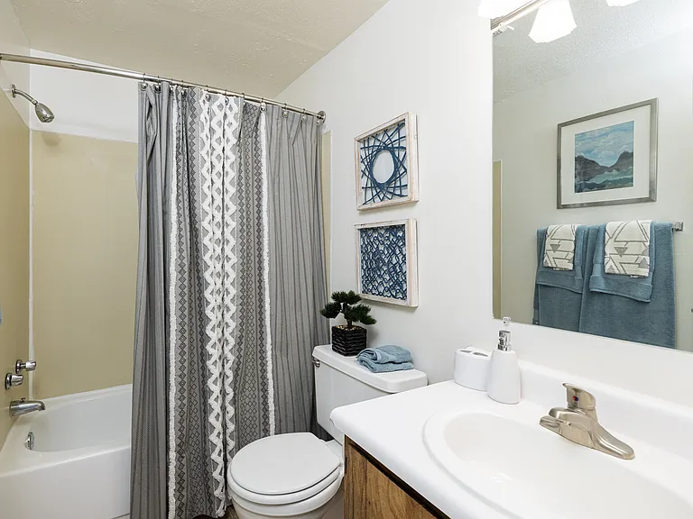 Westpointe Apartment Homes — Photo 7