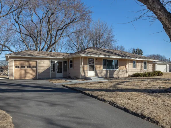 5124 W 110th St, Bloomington, MN 55437