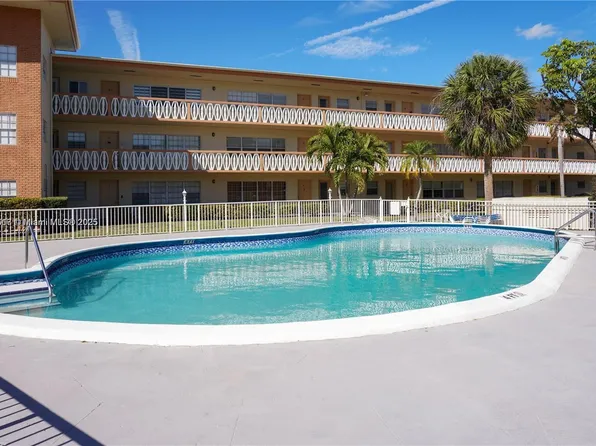 11855 NE 19th Dr APT 10, North Miami, FL 33181