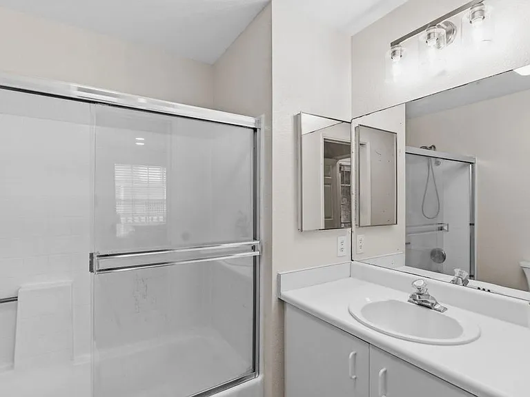 3961 Hortensia St #H10 — Photo 12