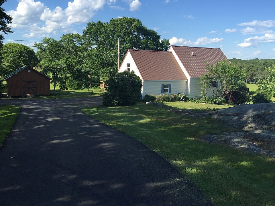 2nd image of 889 Middle Rd
