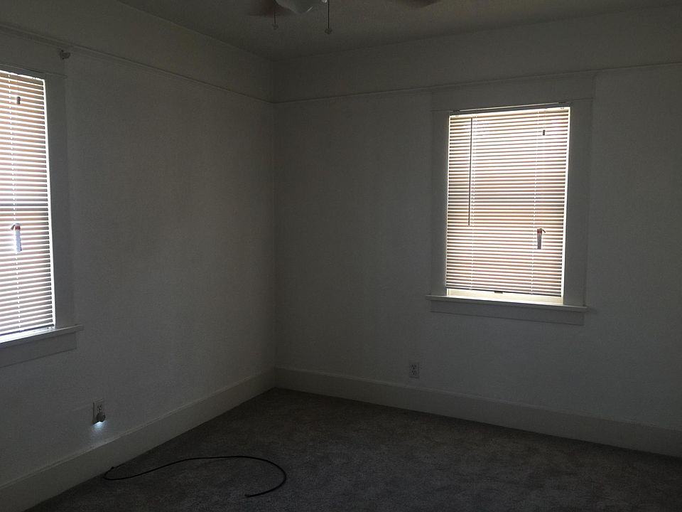 2nd image of 3027 E 7th St
