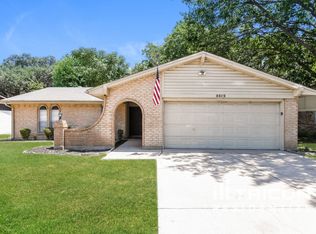 2312 Vineyard Dr, Arlington, TX 76015