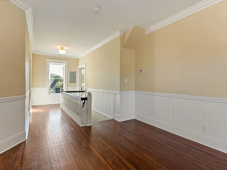 402 S Chester St — Photo 31