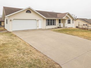 231 Rita Ave, Dickeyville, WI 53808