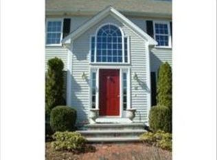4 Perigo Ln, Norfolk, MA 02056