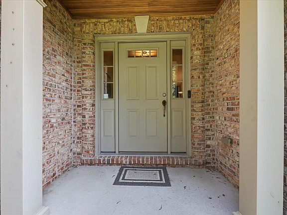 4th image of 8296 Kelly Rd