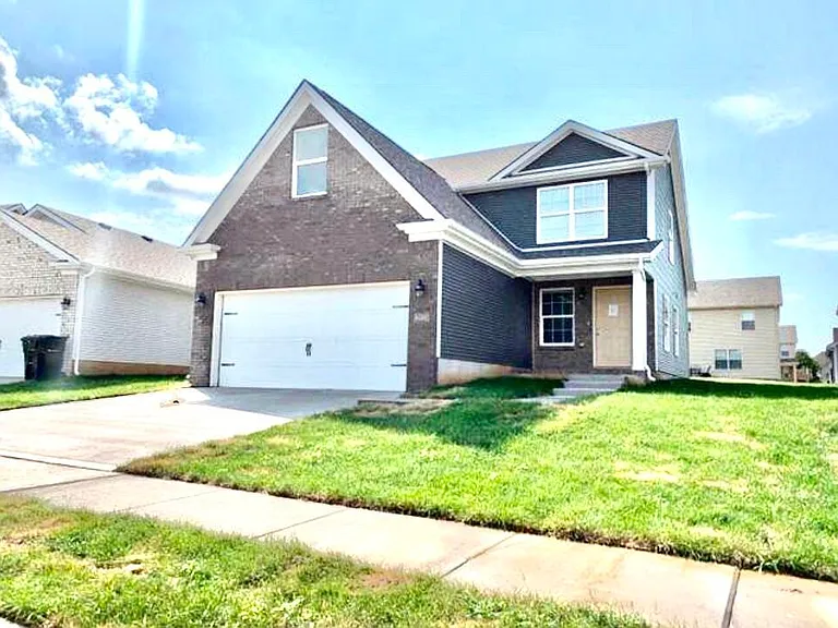 8188 Driftwood Loop — Photo 1