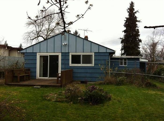 2nd image of 3255 S Thompson Ave
