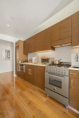 Rented by RELO REDAC INC. | media 18