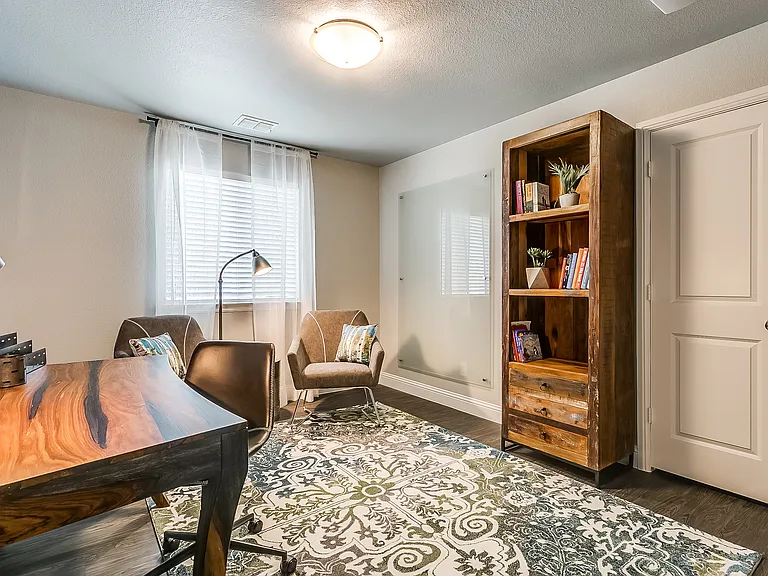 3905 Sheraton Rd — Photo 27