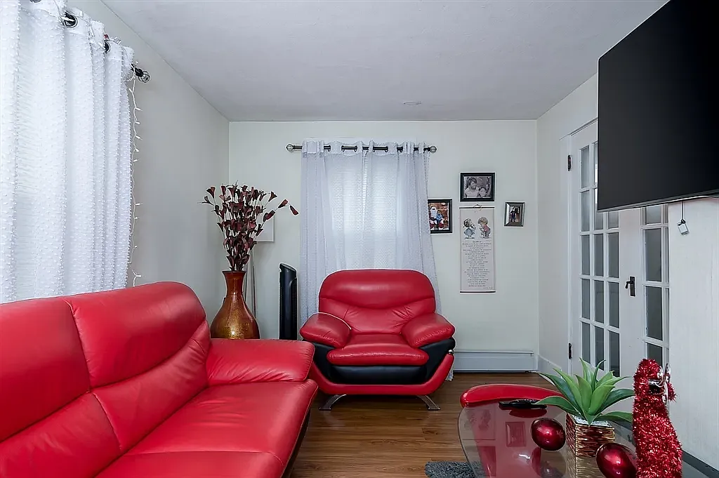 2 bed, $1,700 — Photo 1