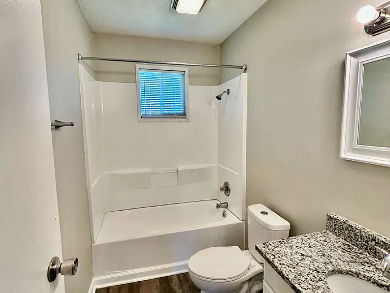 108 Woodcreek Dr #A-8 — Photo 3