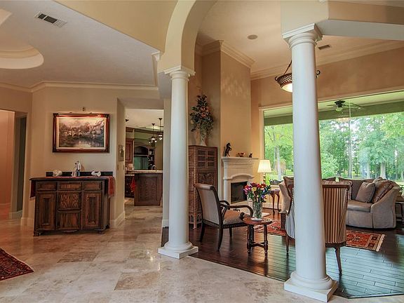 5th image of 156 Hermitage Dr