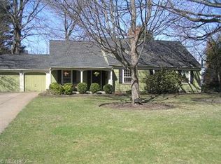 236 Plymouth Dr, Bay Village, OH