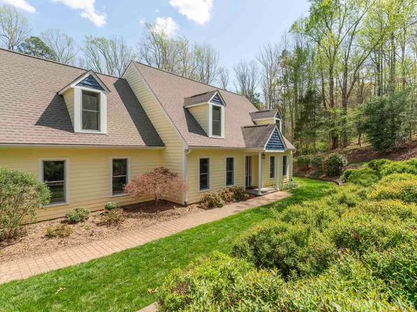 2700 Willow Oak Cir, Charlottesville, VA 22901