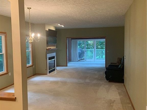 3rd image of 10376 River Rock Ln
