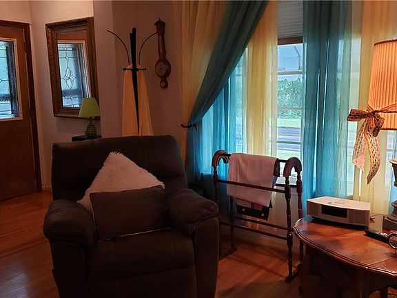 2nd image of 8914 Cayuga Dr
