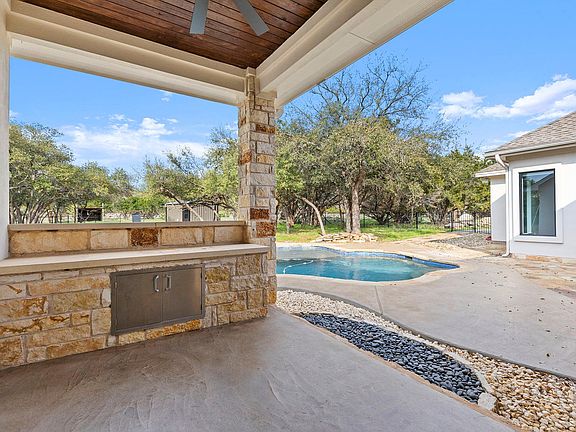 5th image of 531 Windmill Ranch Rd