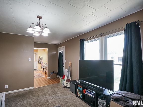 5th image of 717 E Cox Ave