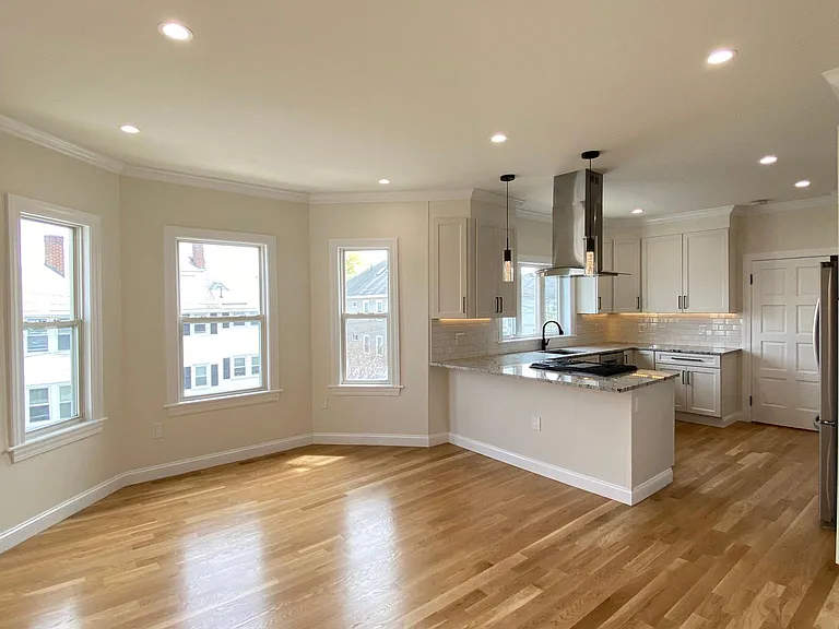 258 Belmont St #2 — Photo 4