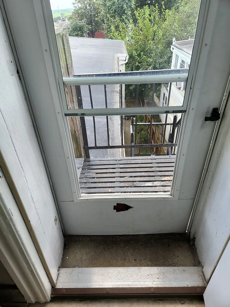 450 E King Street — Photo 4
