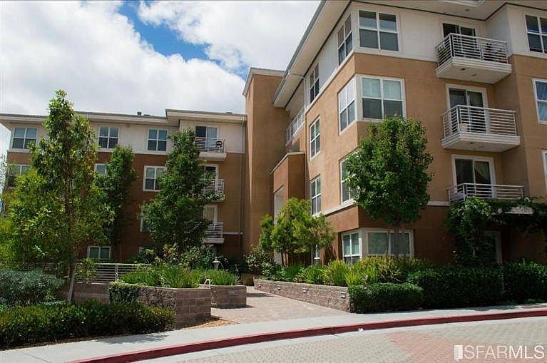 1st image of 301 Crescent Ct APT 3114