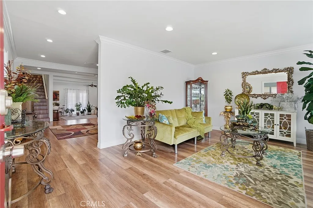 3 bed, 2034 sqft, $6,750 — Photo 4