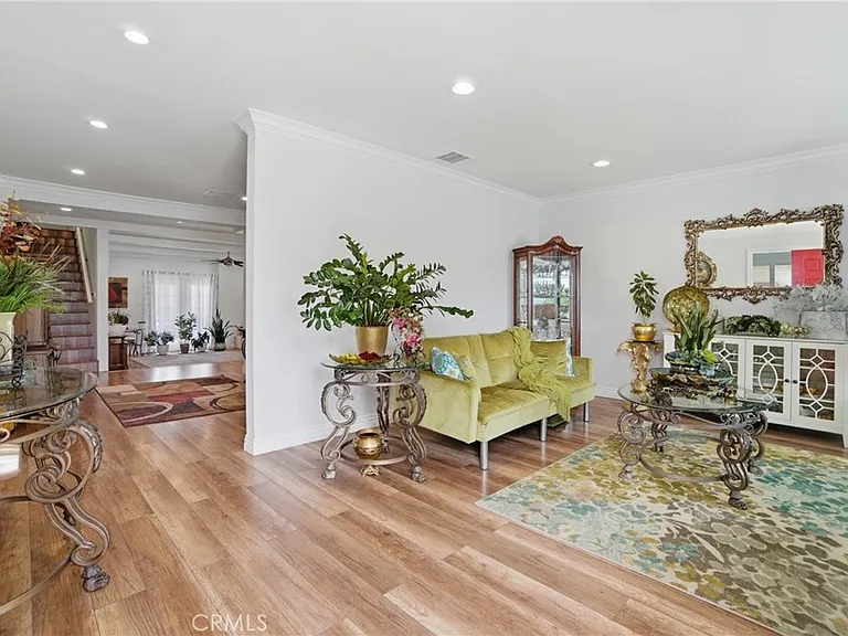 6139 Jamieson Ave — Photo 4