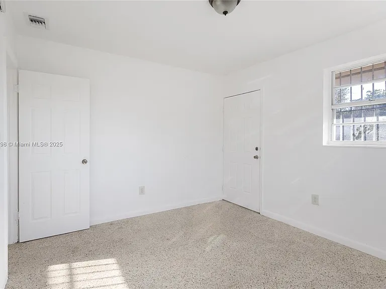 1251 NW 59th St #3 — Photo 13