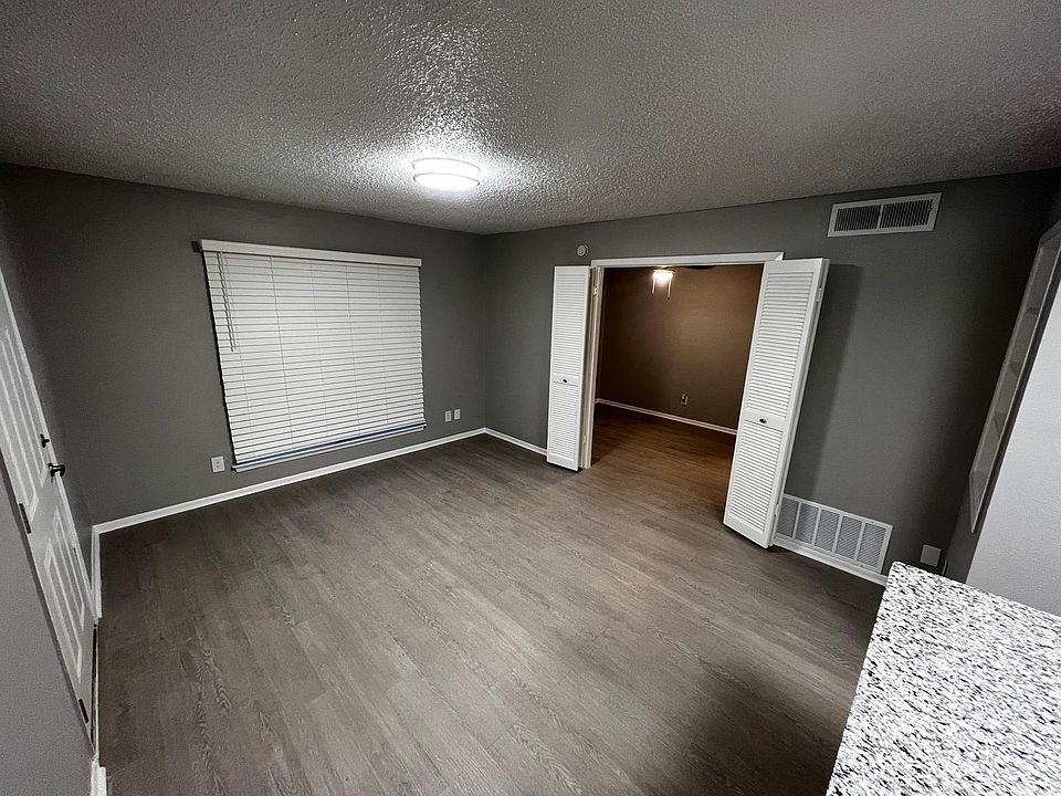 1st image of 7921 Jones Maltsberger Rd #1