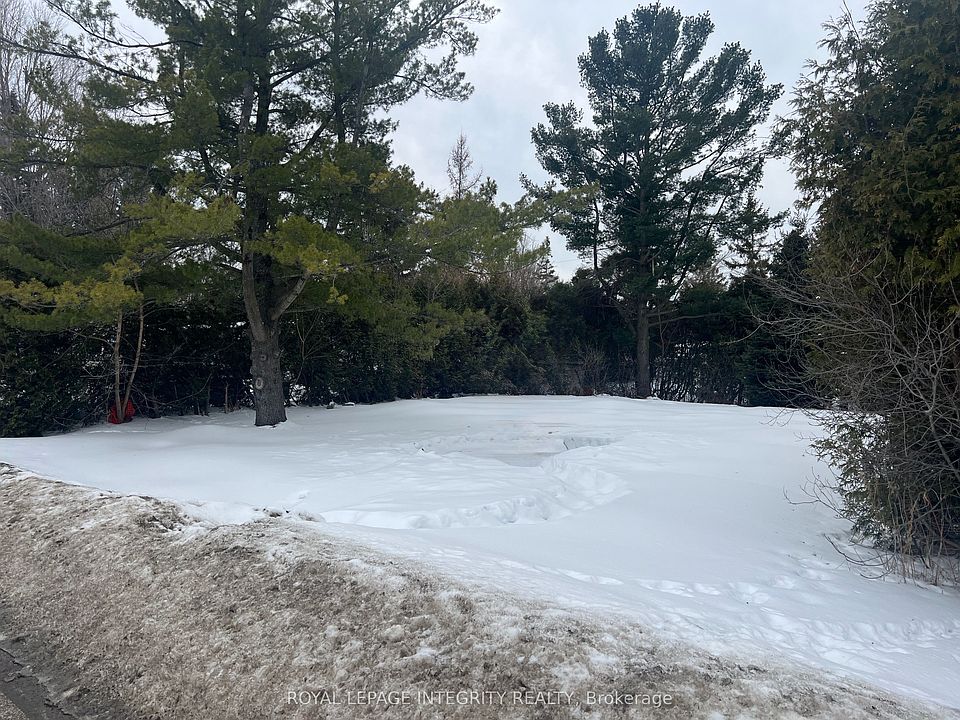 1st image of 7 Fringewood Dr