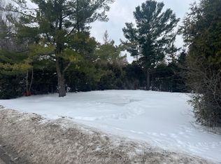 7 Fringewood Dr, Ottawa, ON K2S 1T1